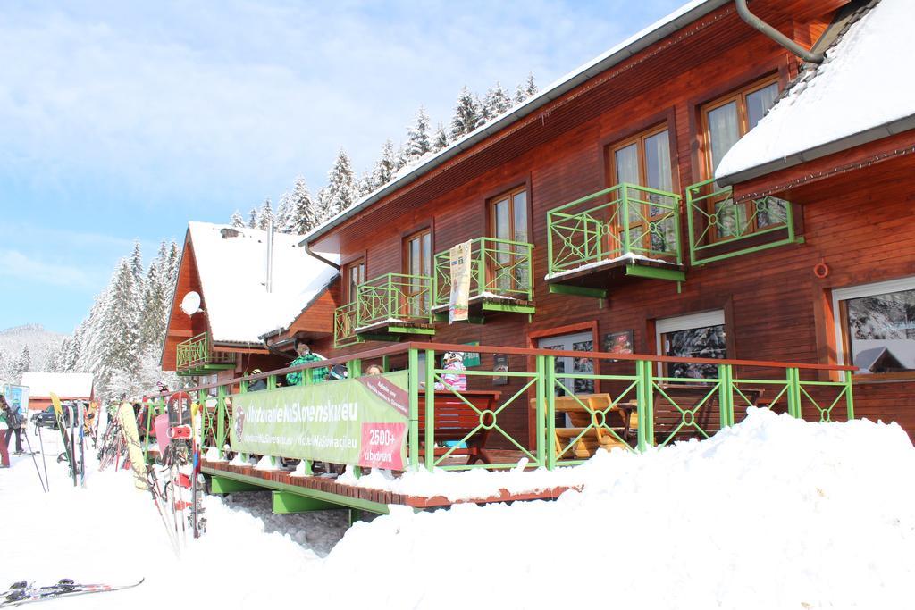 Pine Wood Apartment Vysne Ruzbachy Ruang foto