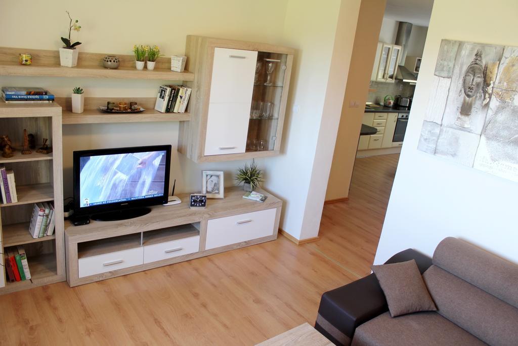 Pine Wood Apartment Vysne Ruzbachy Bagian luar foto
