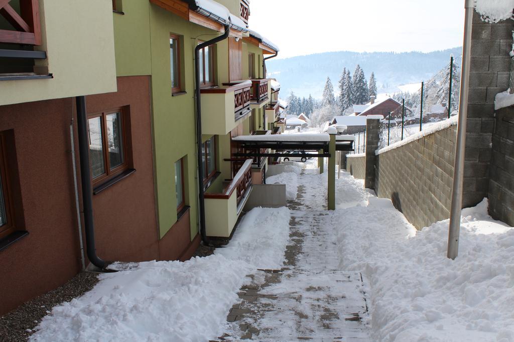 Pine Wood Apartment Vysne Ruzbachy Bagian luar foto